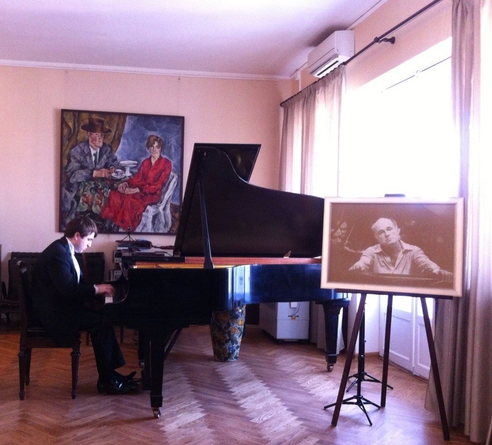 НФПП поддержал концерт Алексея Кудряшова в мемориальной квартире Святослава Рихтера