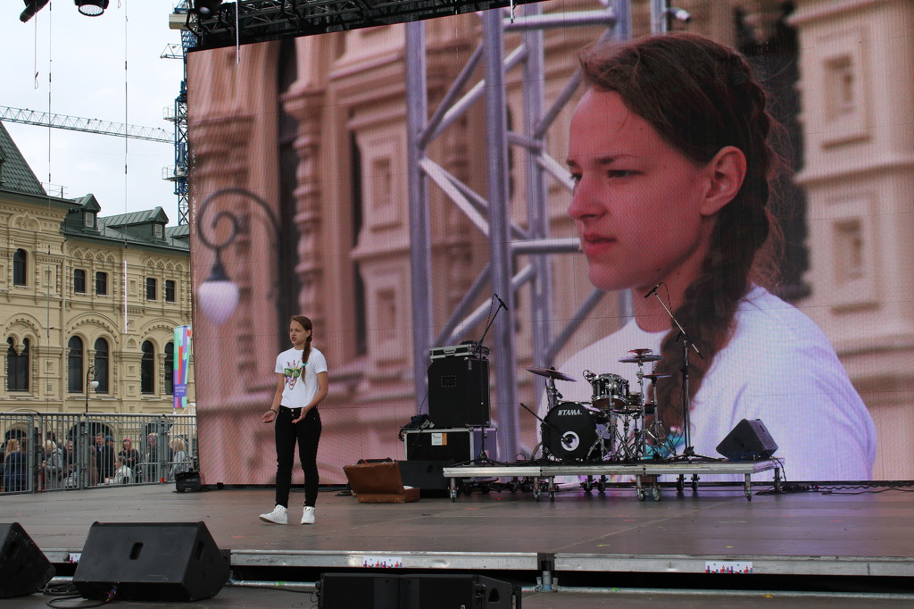 В Пушкинский день на «Главной сцене» дети читали стихи великого поэта