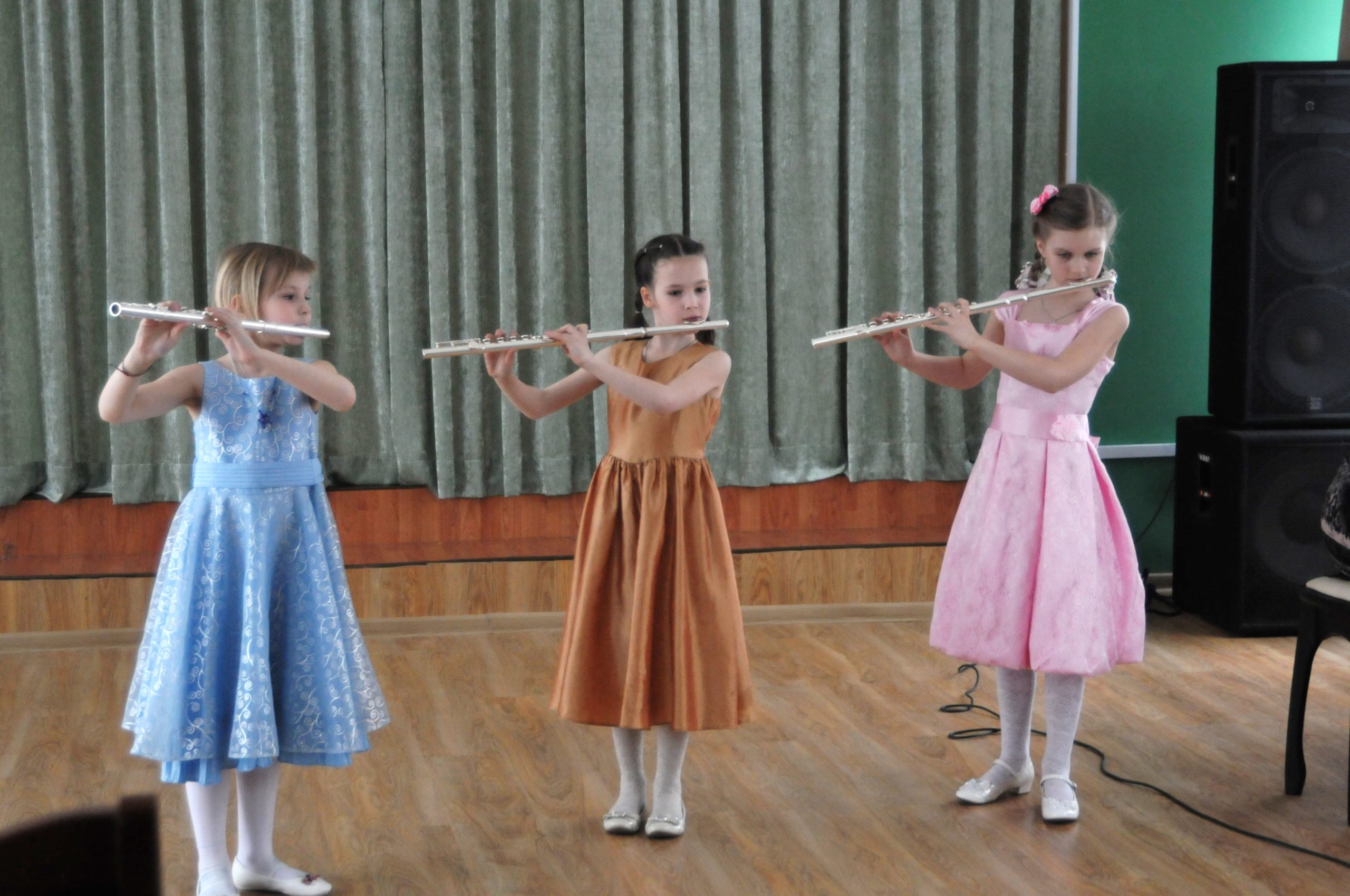 Фонд организовал концерт учащихся ДМШ имени Бориса Чайковского в детском доме № 59