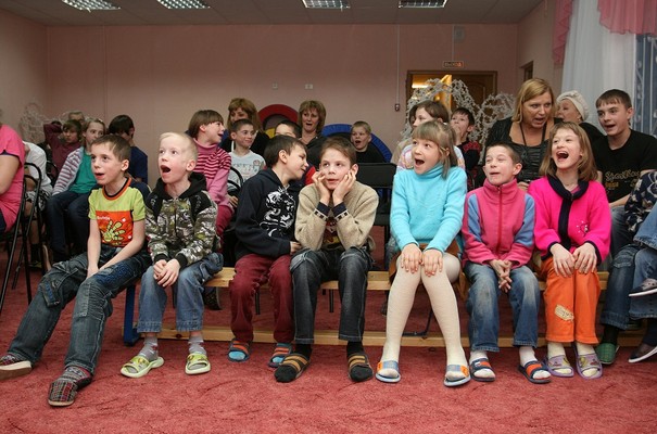 В День учителя Фонд организовал концерт в детском доме № 18