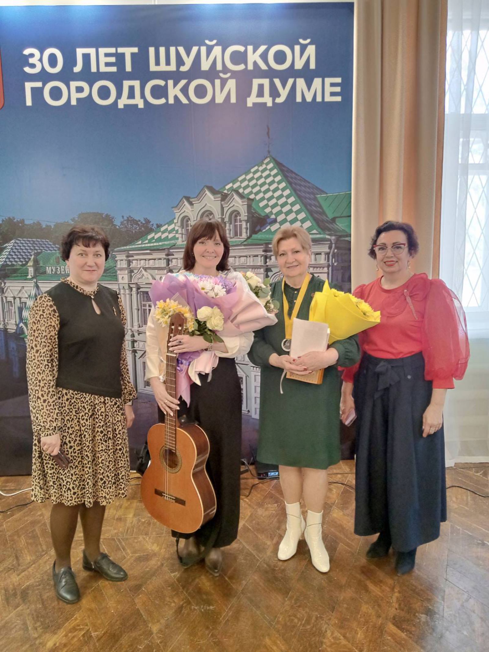 Музыкально-поэтический вечер актрисы и певицы Елены Соколовой, посвященный 100-летию Булата Окуджавы