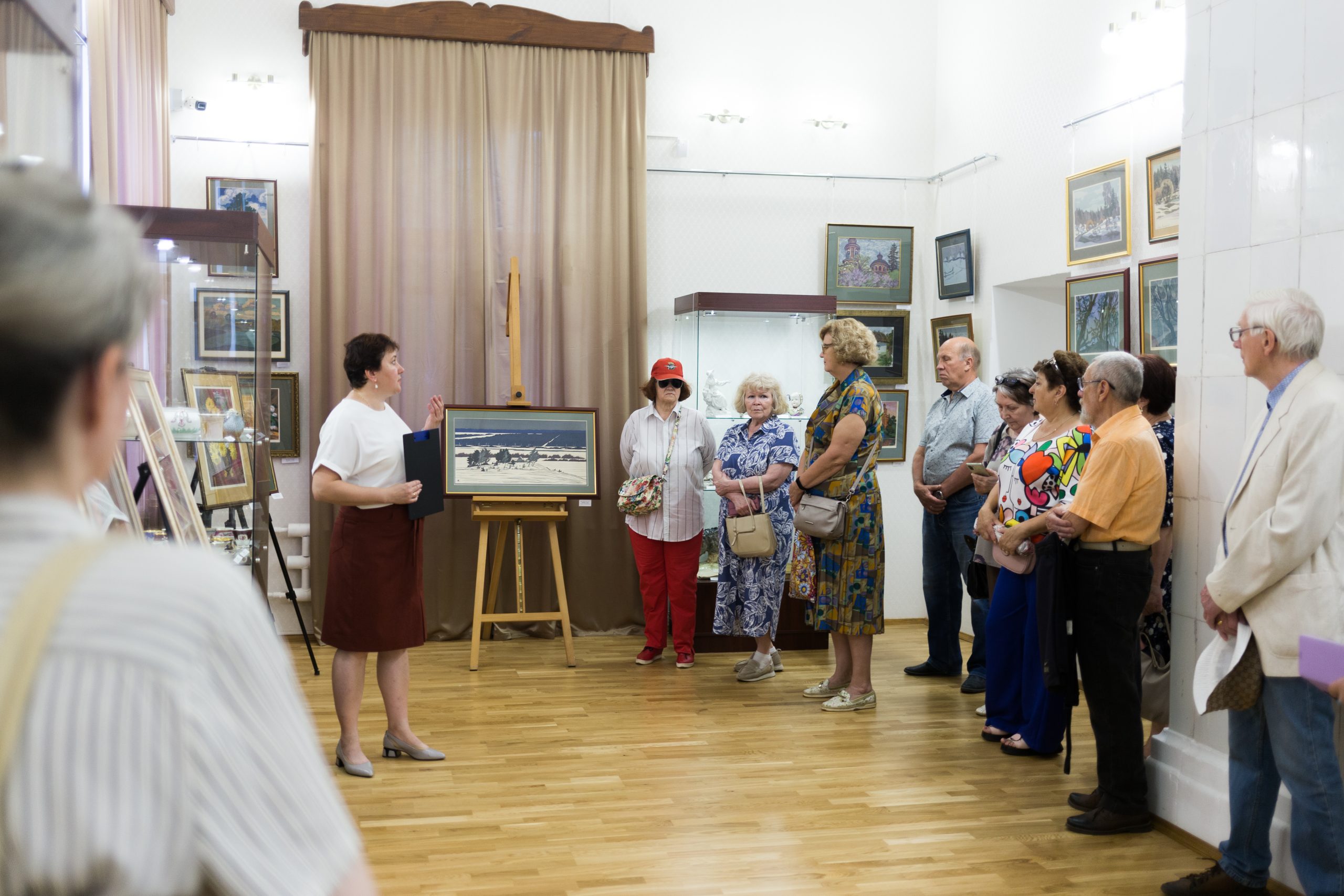 В Шуе в Музее Константина Бальмонта открылась выставка графики Лидии Вертинской